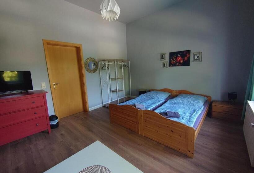 پانسیون Haltestelle Private Zimmervermietung Röbel Müritz