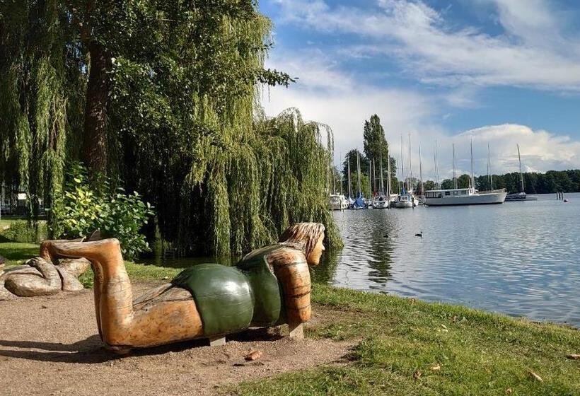 پانسیون Haltestelle Private Zimmervermietung Röbel Müritz