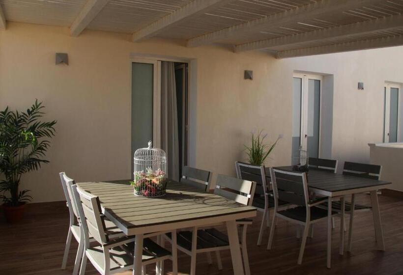 膳宿费 La Guitgia Rooms