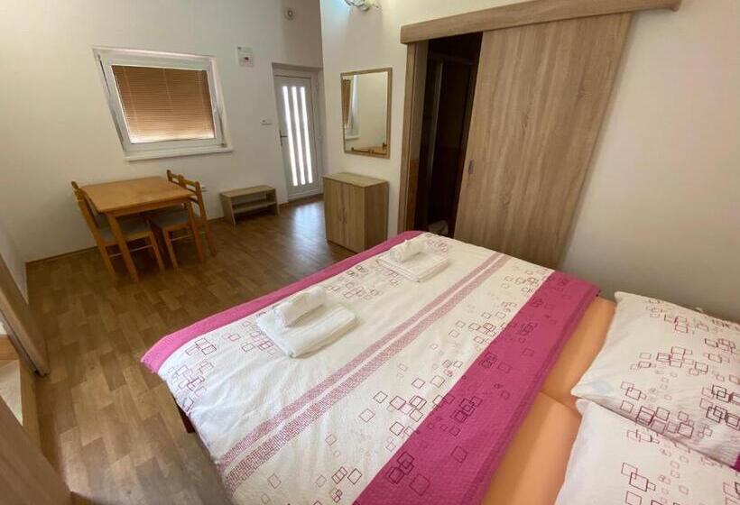 פנסיון Penzion Trödler