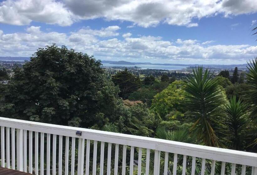 פנסיון Serenity Views