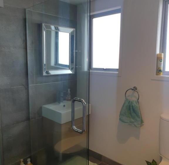 פנסיון Serenity Views