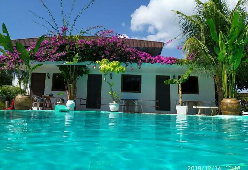 Курорт Oasis Phuket Airport