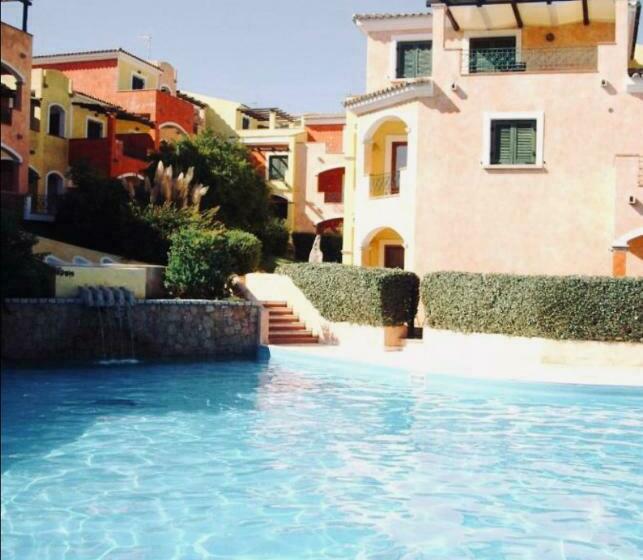 Santa Teresa Apartments