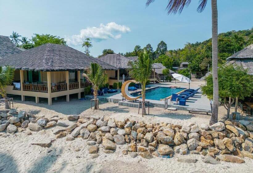 Absolute Beachfront Resort