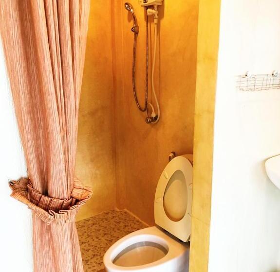 Общежитие Kamala Seafood