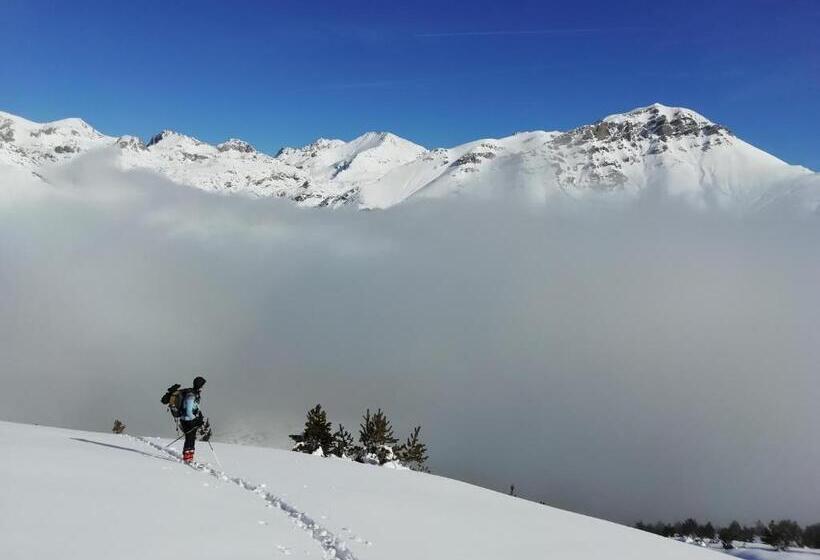 ユースホステル Familiehotel La Randulina