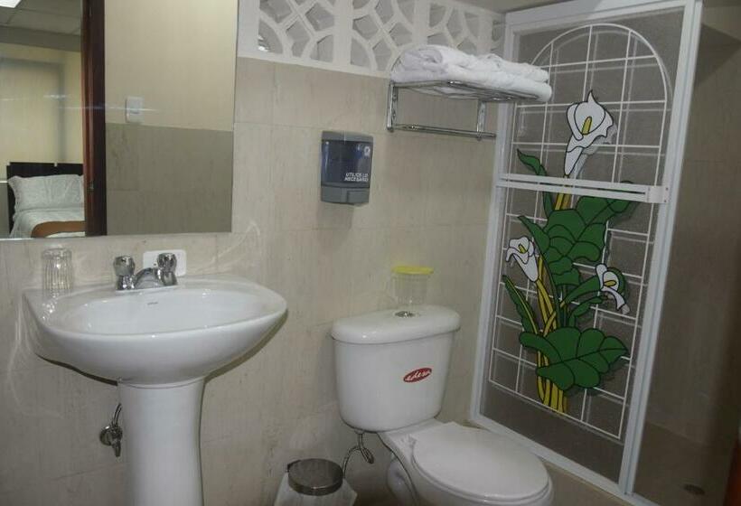 هاستل Olan´s Hotel Group