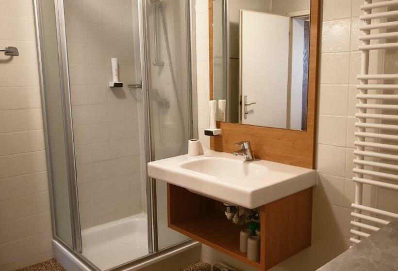 فندق صغير Seegasthof Zur Landeroith