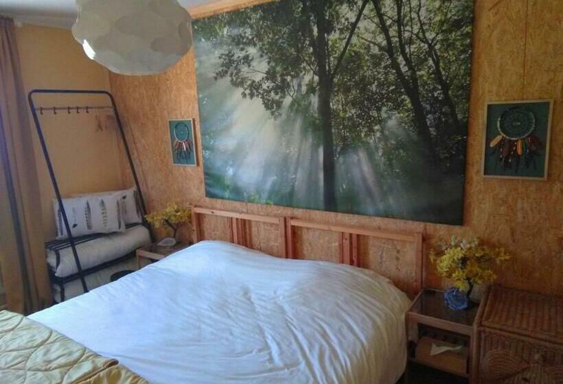 مبيت وإفطار Gastenkamers De Zonnepoort Vzw