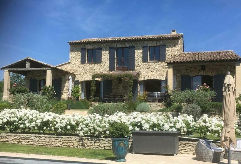 Bed and Breakfast Oustau De Piera