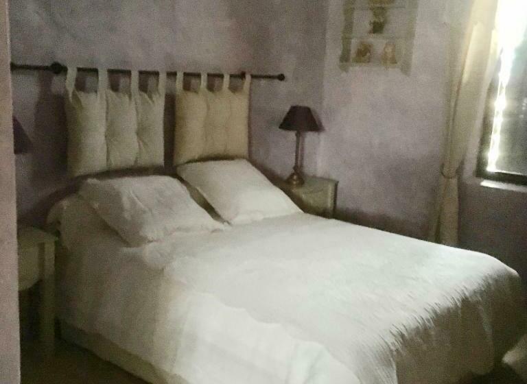 Bed and Breakfast Oustau De Piera