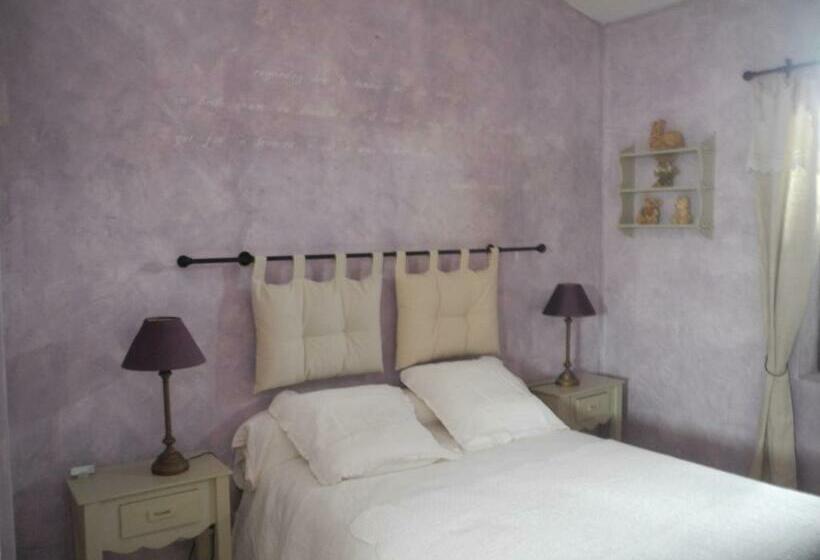 Bed and Breakfast Oustau De Piera