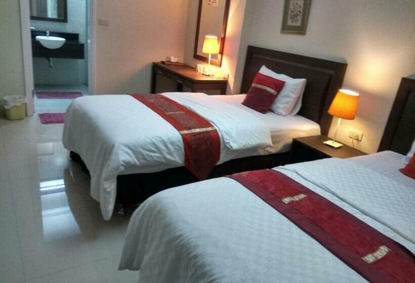 Bed and Breakfast Puri Ratna Joewita