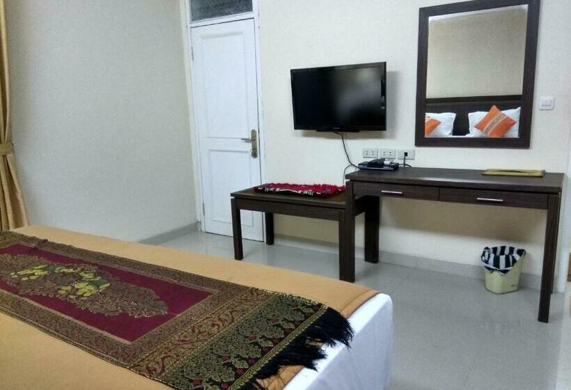 Bed and Breakfast Puri Ratna Joewita