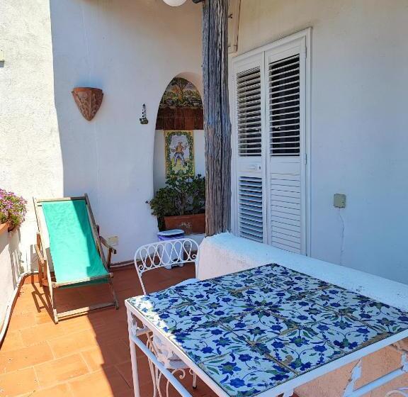 Bed and Breakfast Summer Paradise