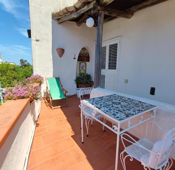 Bed and Breakfast Summer Paradise