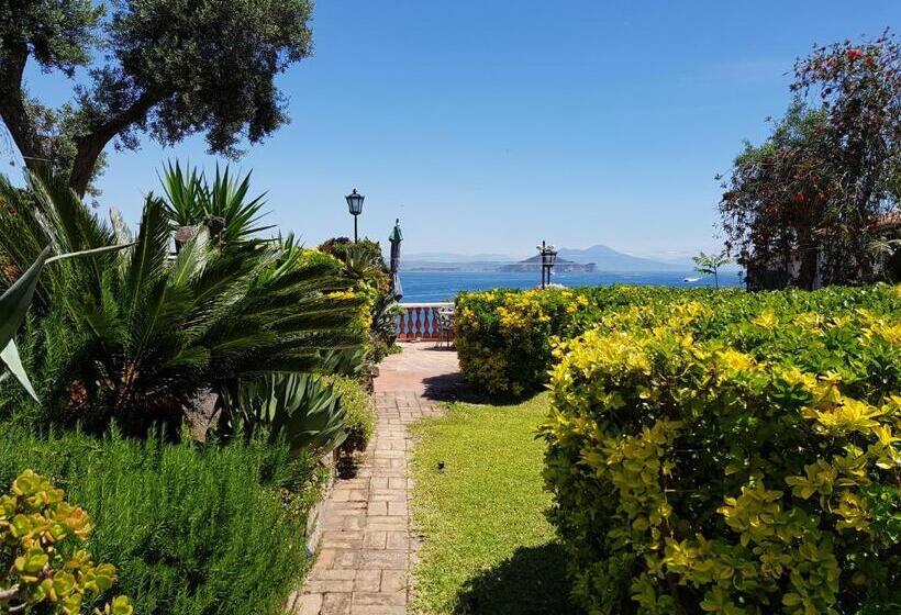 Bed and Breakfast Summer Paradise