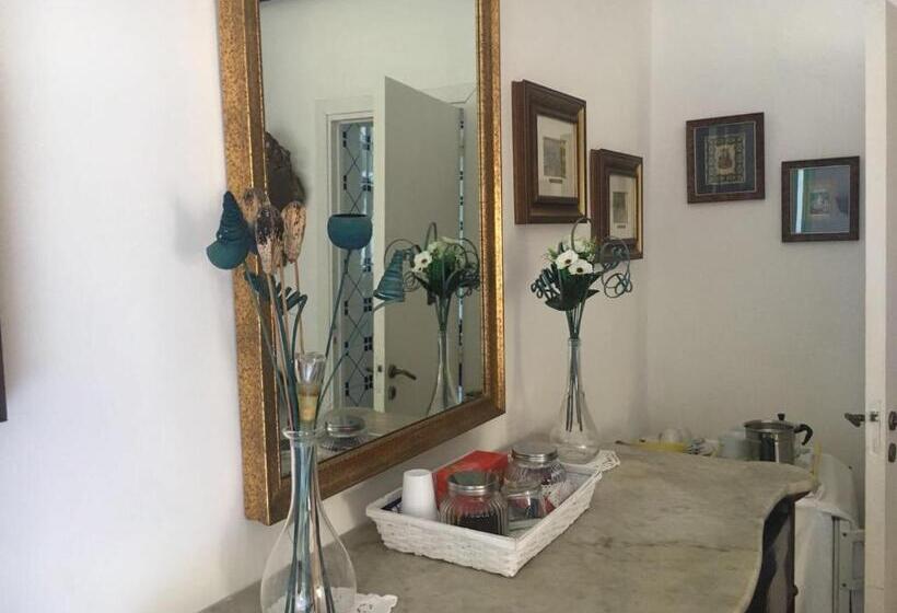 Bed and Breakfast Summer Paradise