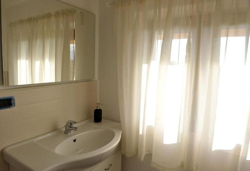 צימר Villa Laregina