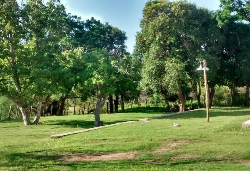 Отель Al Otro Lado Del Río