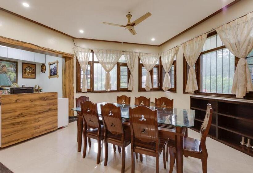 Отель Avanti Retreat Farm Stay