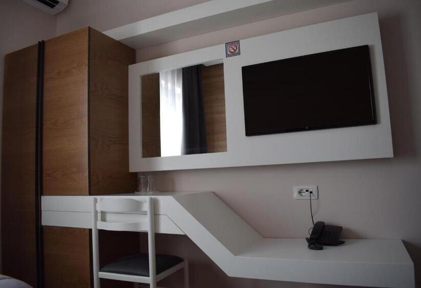 Отель Bluepoint