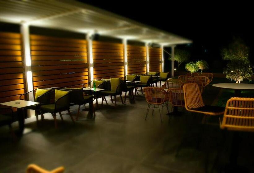 Отель Bluepoint