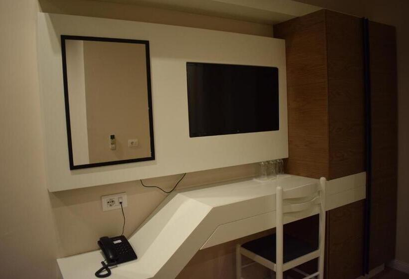 Отель Bluepoint