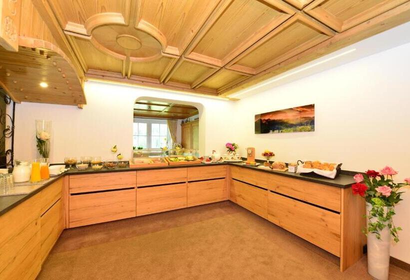 فندق Garni Ingeborg