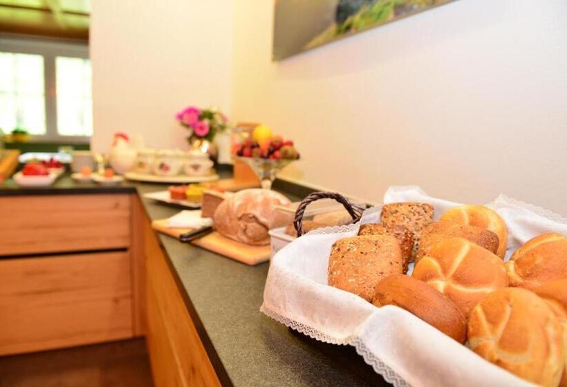 فندق Garni Ingeborg