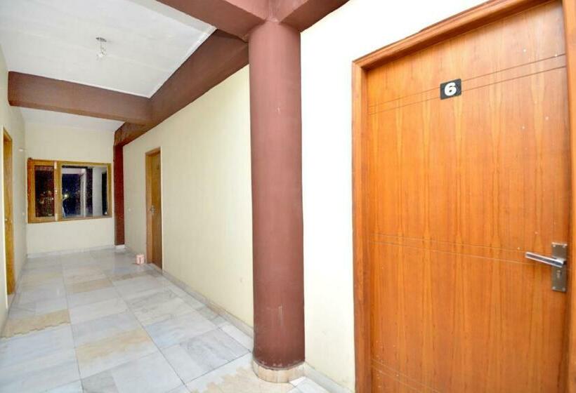 ホテル Oyo 42769 Vij Guest House