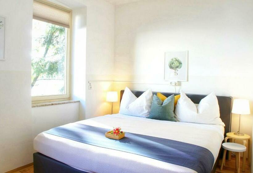 ホテル Schwarzacherhof Pension & Apartments