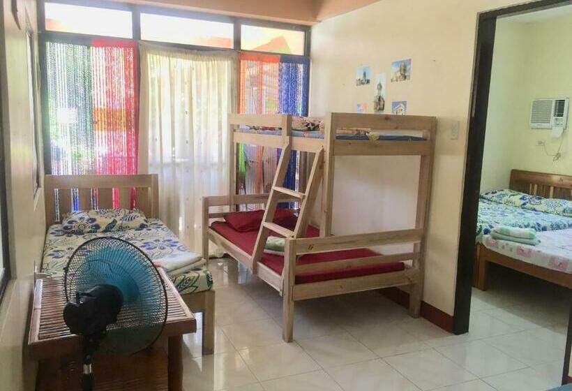 Larosa Hostel Bed And Breakfast