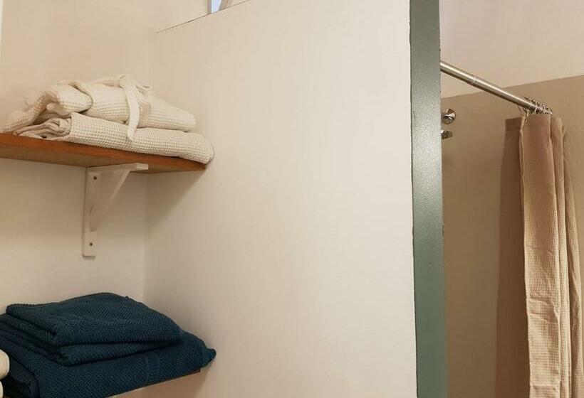 פנסיון Casa Zazalica