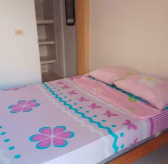 Пансион Criollo Beach Camp