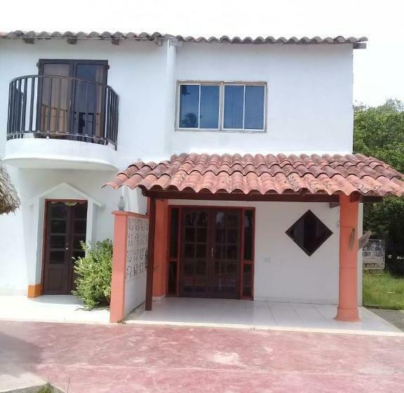 Пансион Criollo Beach Camp