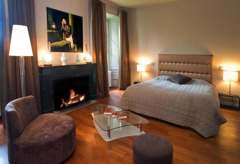 פנסיון Domaine De Carrière