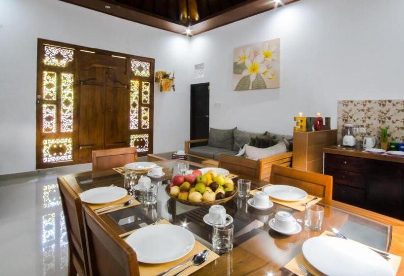 פנסיון Gede House Tejakula