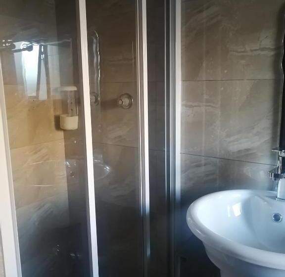 بنسيون Olu Guest Lodge