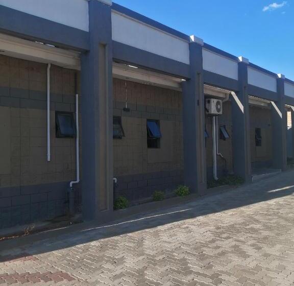 膳宿费 Olu Guest Lodge