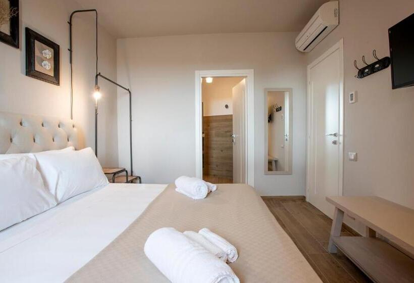 پانسیون Villa Domus Petraianca