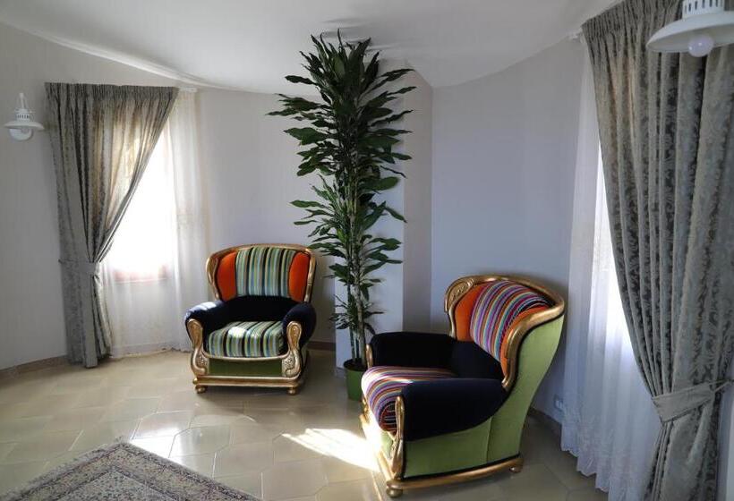 پانسیون Villa Domus Petraianca