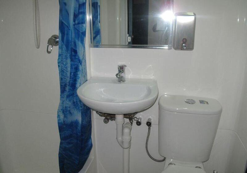 هاستل The Village Bondi Beach