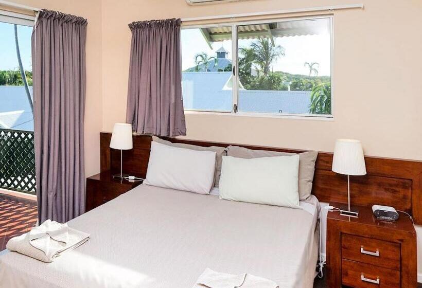 Cable Beachside Villas