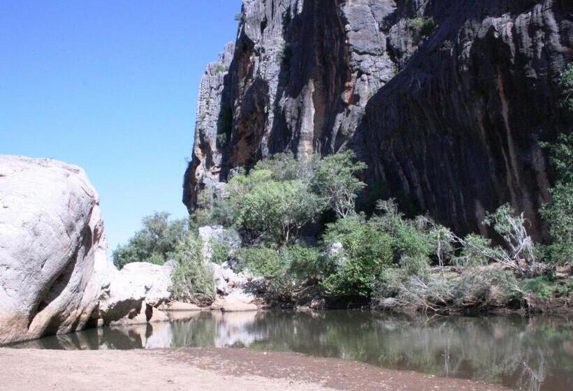 Cable Beachside Villas