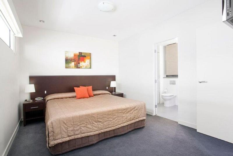 فندق St Kilda Central Apartments