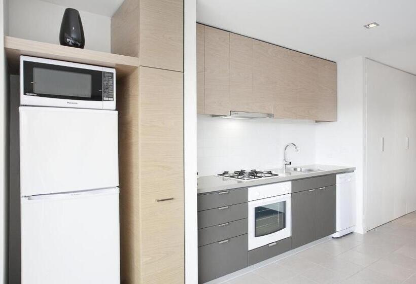 فندق St Kilda Central Apartments