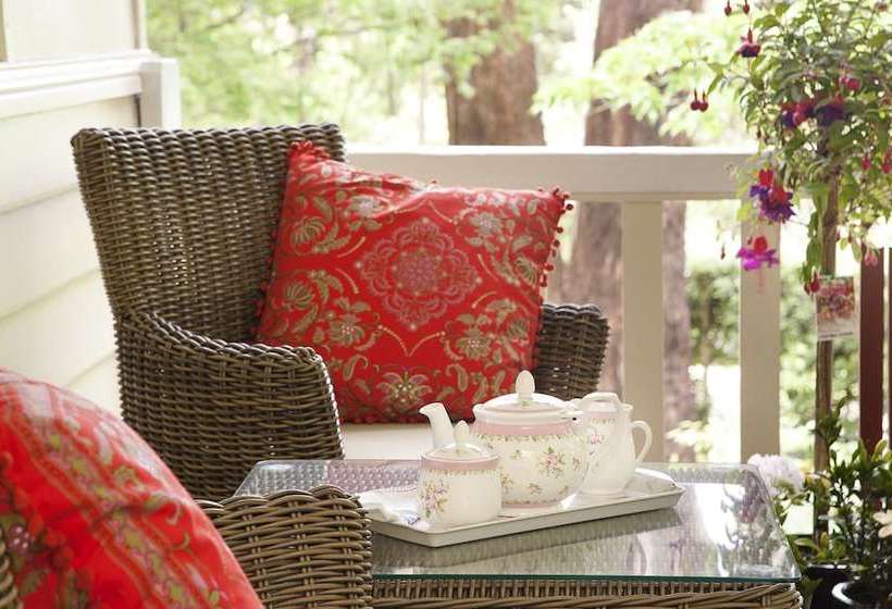 هتل Adeline Bed And Breakfast