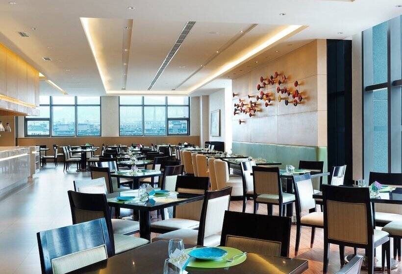 فندق Aloft Dalian